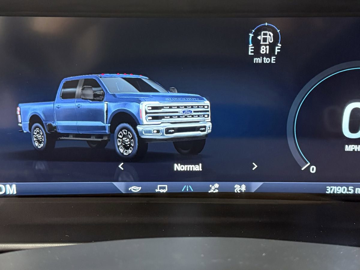 Used 2023 Ford F250 Lariat w/ Black Appearance Package image 21