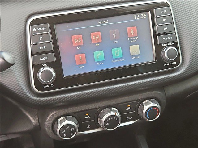 Used 2021 Nissan Kicks S FWD image 16