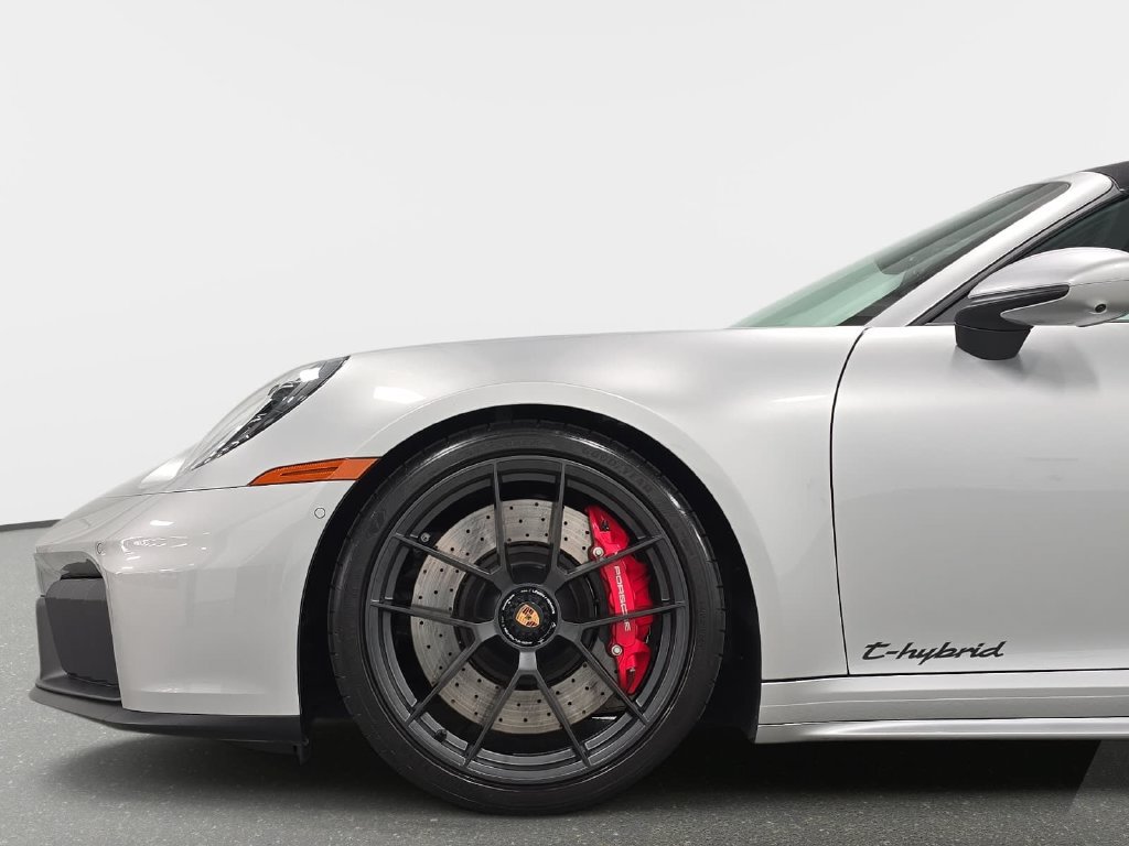 Certified 2025 Porsche 911 Carrera 4 GTS AWD/4WD image 10