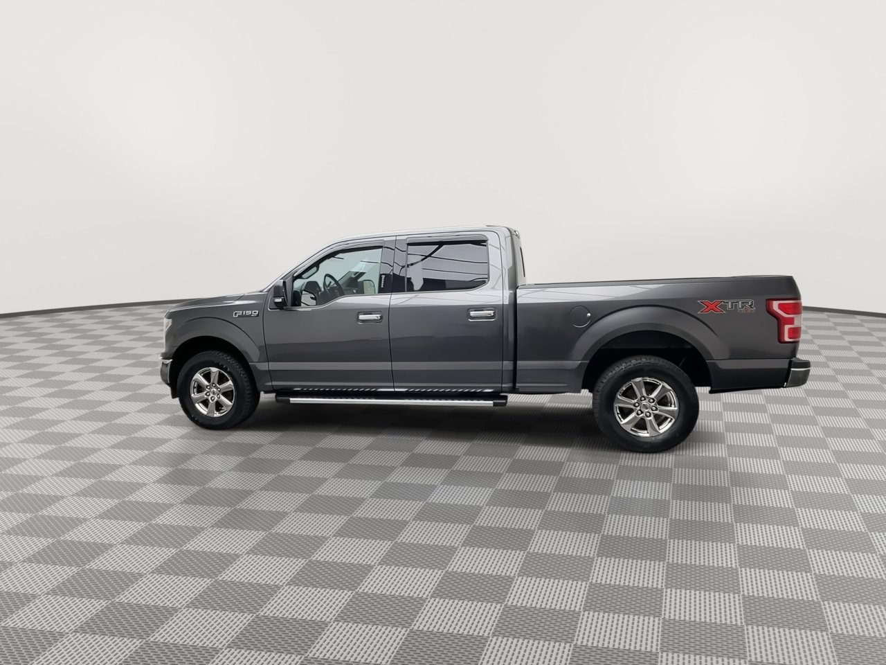 Used 2018 Ford F150 XLT w/ Equipment Group 302A Luxury AWD/4WD image 39
