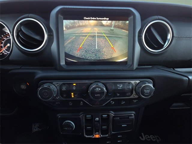 Used 2019 Jeep Wrangler Unlimited Sahara image 33