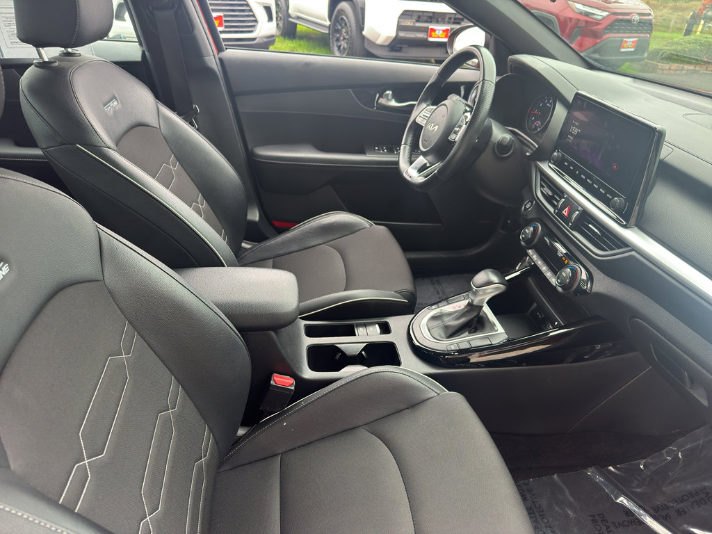 Used 2022 Kia Forte GT-Line w/ GT-Line Premium Package image 17