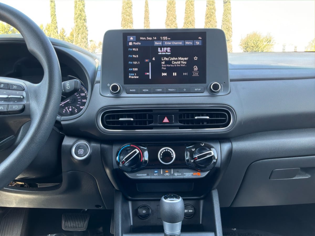 Used 2023 Hyundai Kona SEL AWD/4WD image 15