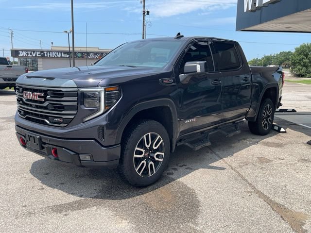 Used 2022 GMC Sierra 1500 AT4 w/ Technology Package AWD/4WD image 2