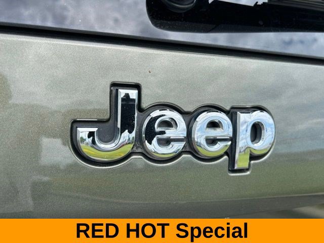 Used 2019 Jeep Cherokee Latitude Plus AWD/4WD image 52