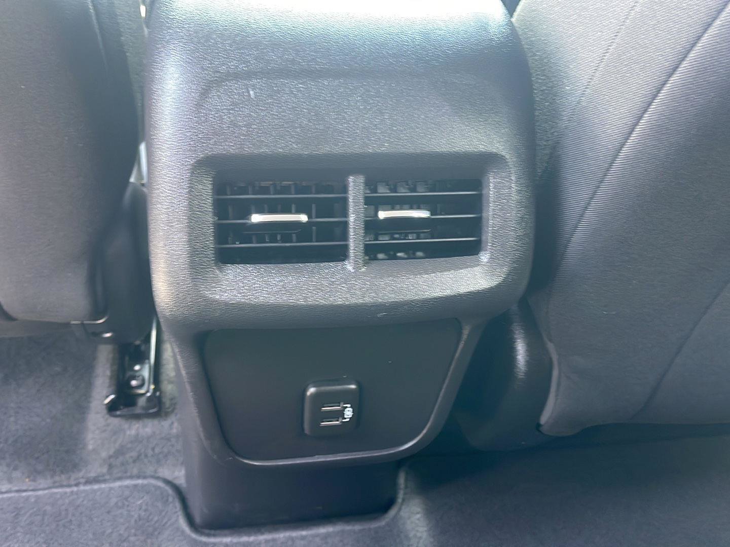 Used 2024 Chevrolet Equinox LT w/ Driver Convenience Package FWD image 36