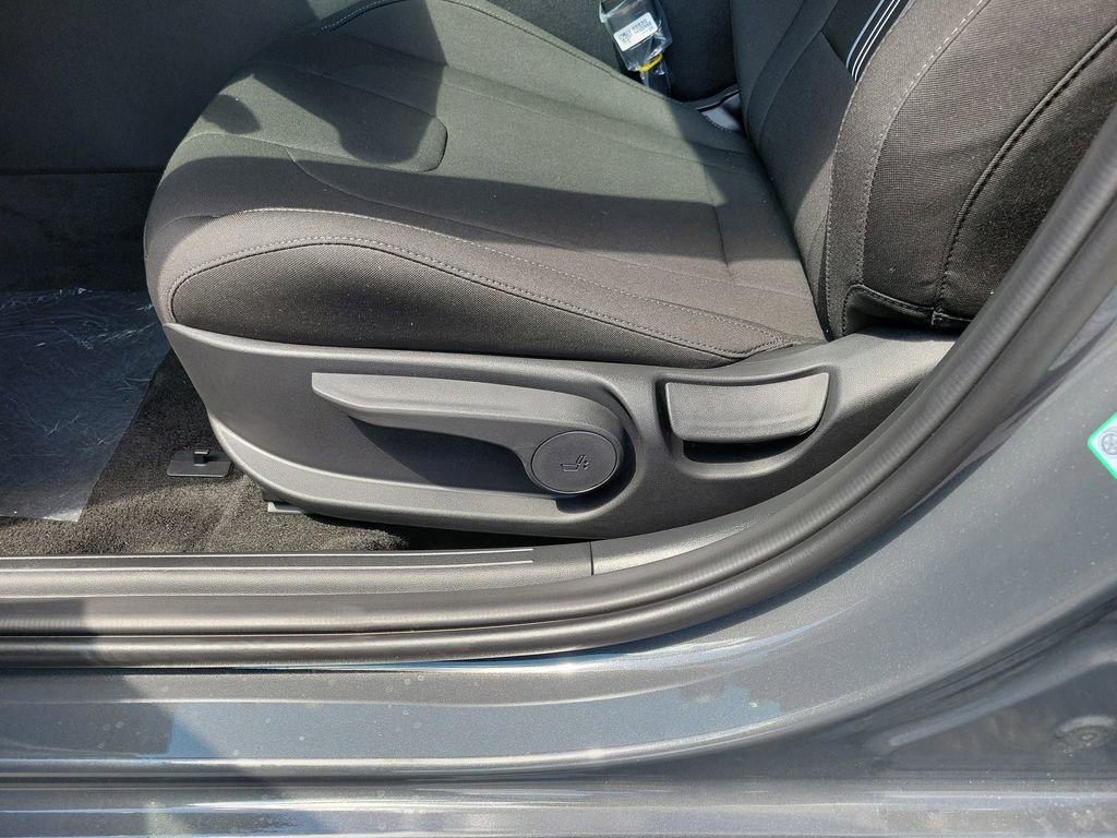 New 2025 Hyundai Elantra Sport w/ Cargo Package image 10
