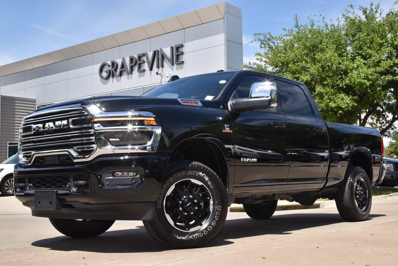 Used 2026 RAM 2500 Laramie AWD/4WD image 2