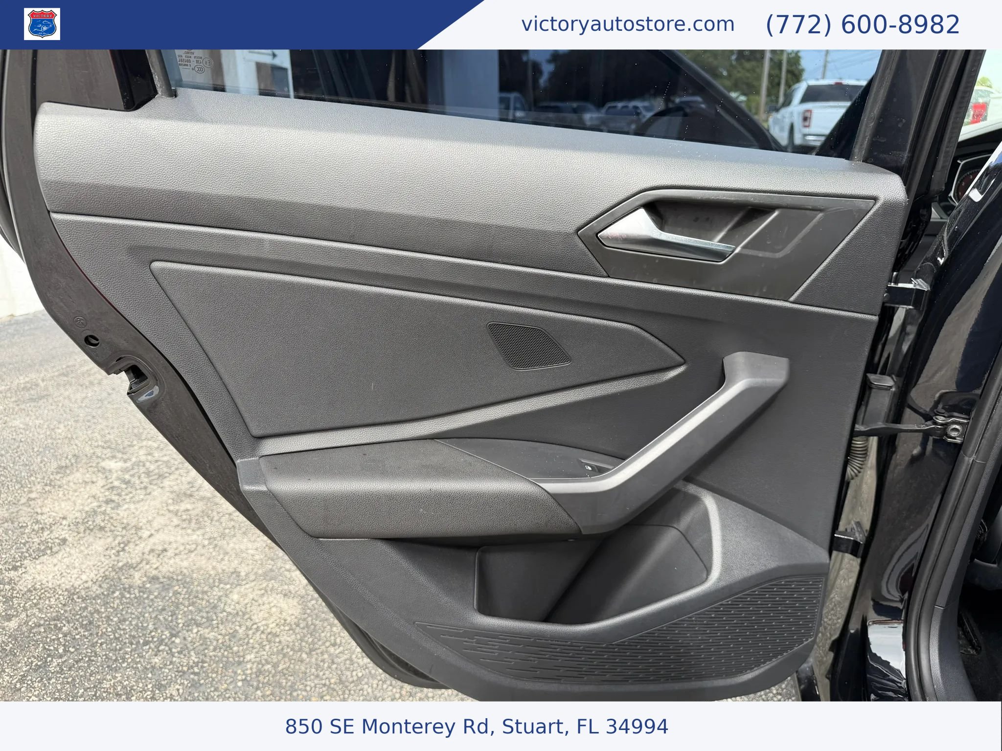 Used 2020 Volkswagen Jetta R-Line w/ R-Line Cold Weather Package FWD image 17
