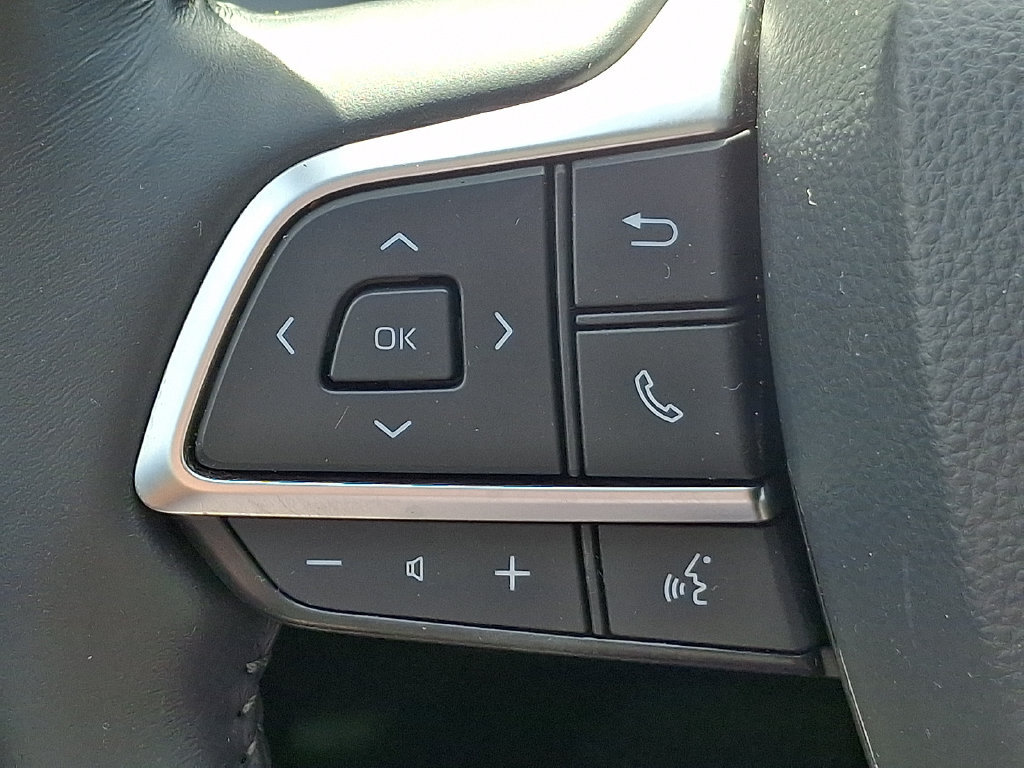 Used 2021 Toyota Highlander Limited AWD/4WD image 22