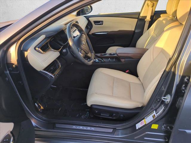 Used 2016 Toyota Avalon Limited w/ Toyota Safety Sense Package FWD image 17
