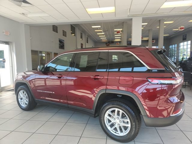 Certified 2024 Jeep Grand Cherokee Laredo X RWD image 8