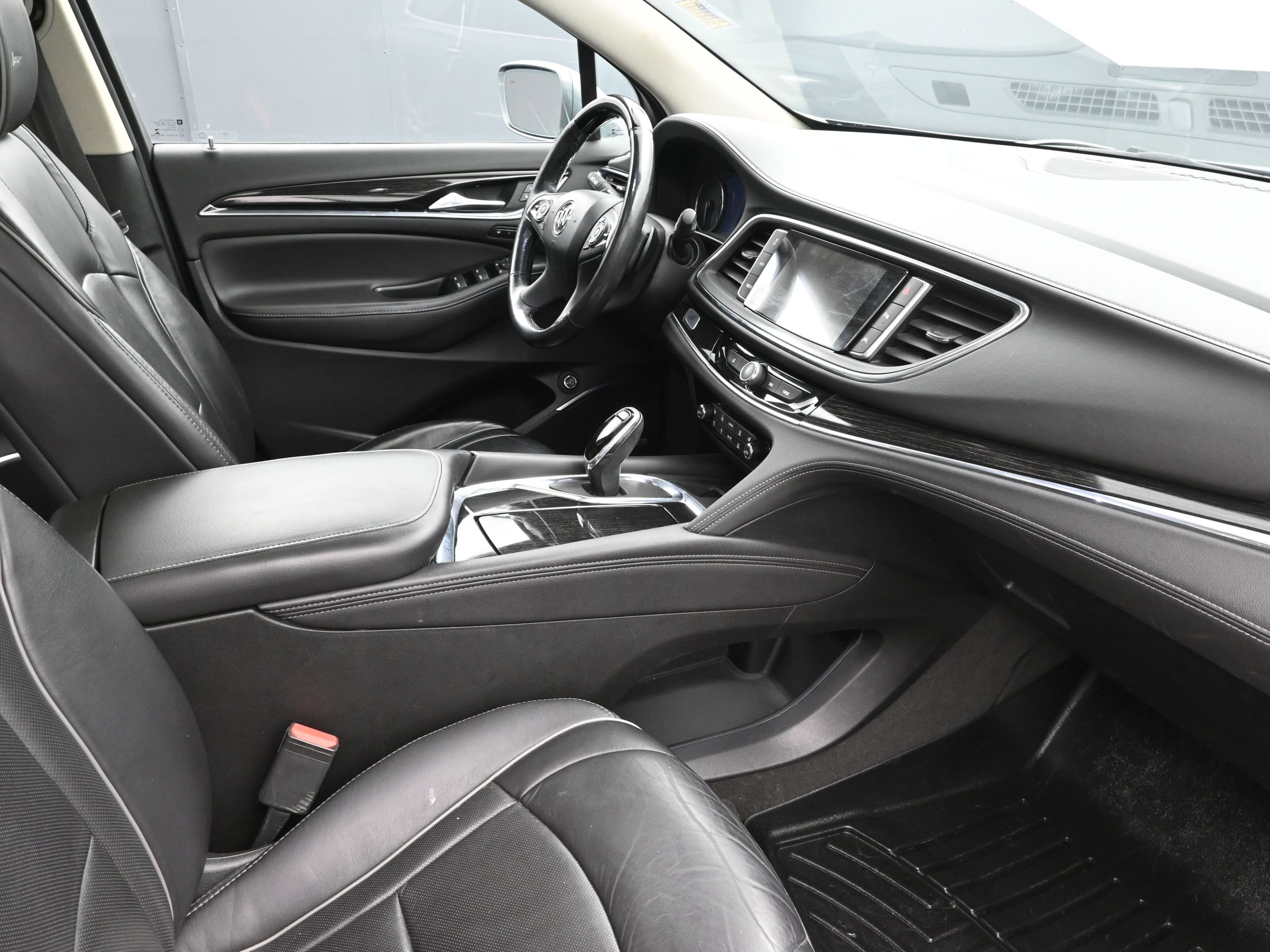 Used 2019 Buick Enclave Avenir w/ Avenir Technology Package image 28