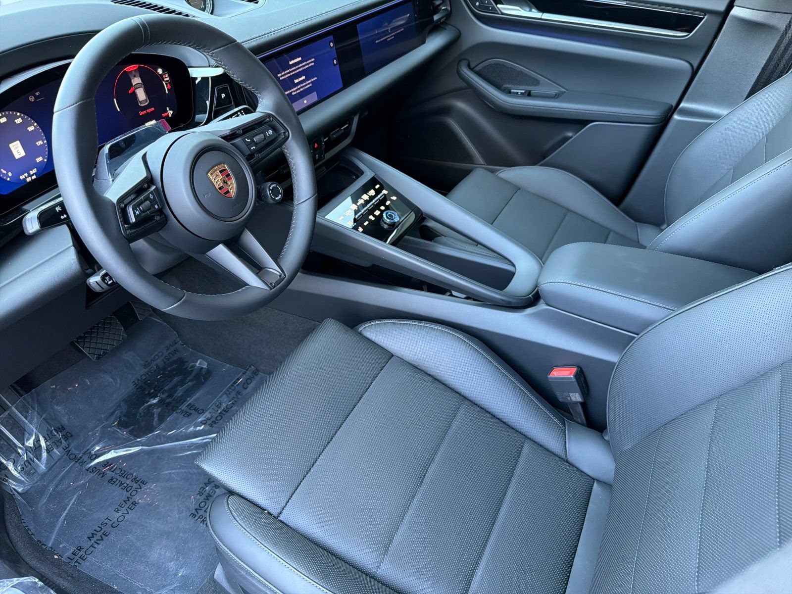New 2026 Porsche Macan 4 Electric AWD/4WD image 4