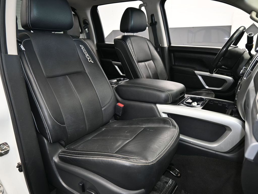 Used 2018 Nissan Titan PRO-4X w/ Pro-4x Convenience Package image 48