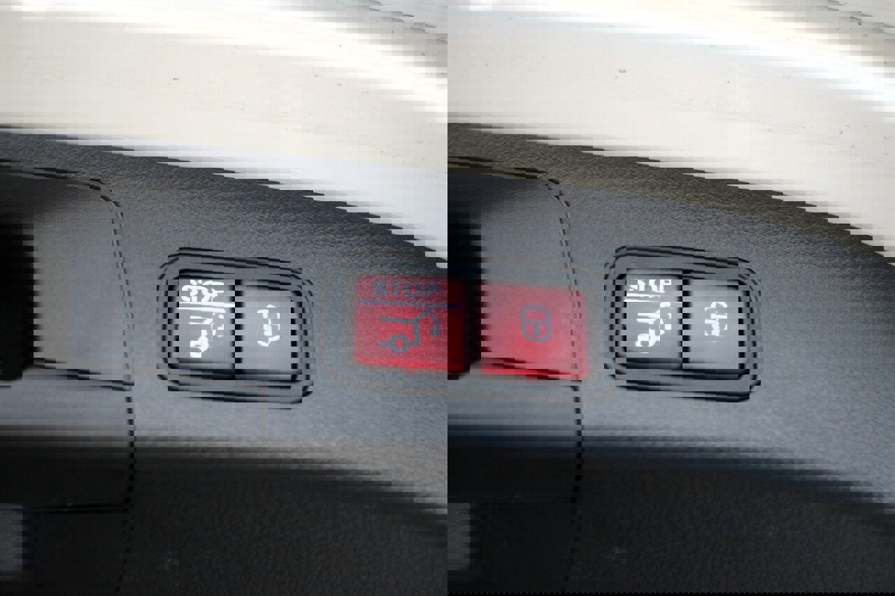 Used 2023 Mercedes-Benz GLA 250 4MATIC image 38