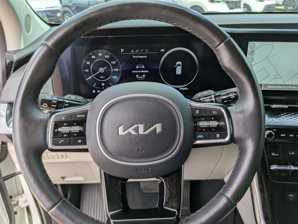 Certified 2024 Kia Carnival SX Prestige FWD image 31