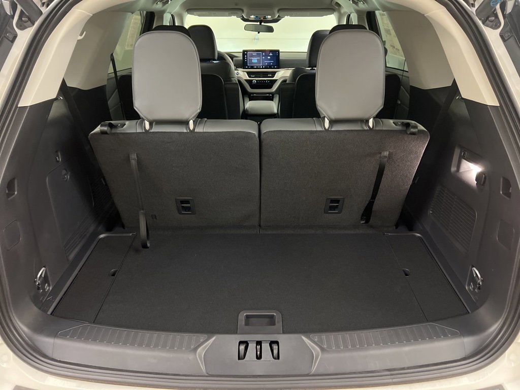 New 2025 Ford Explorer Active w/ Active Comfort Package image 32