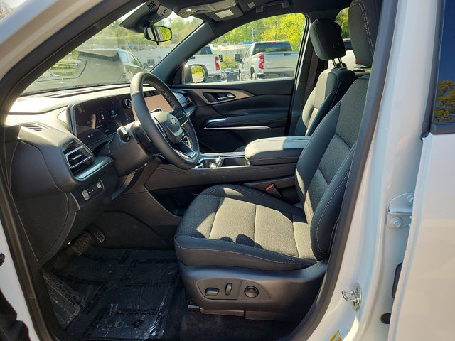 Certified 2025 Chevrolet Traverse LT FWD image 21