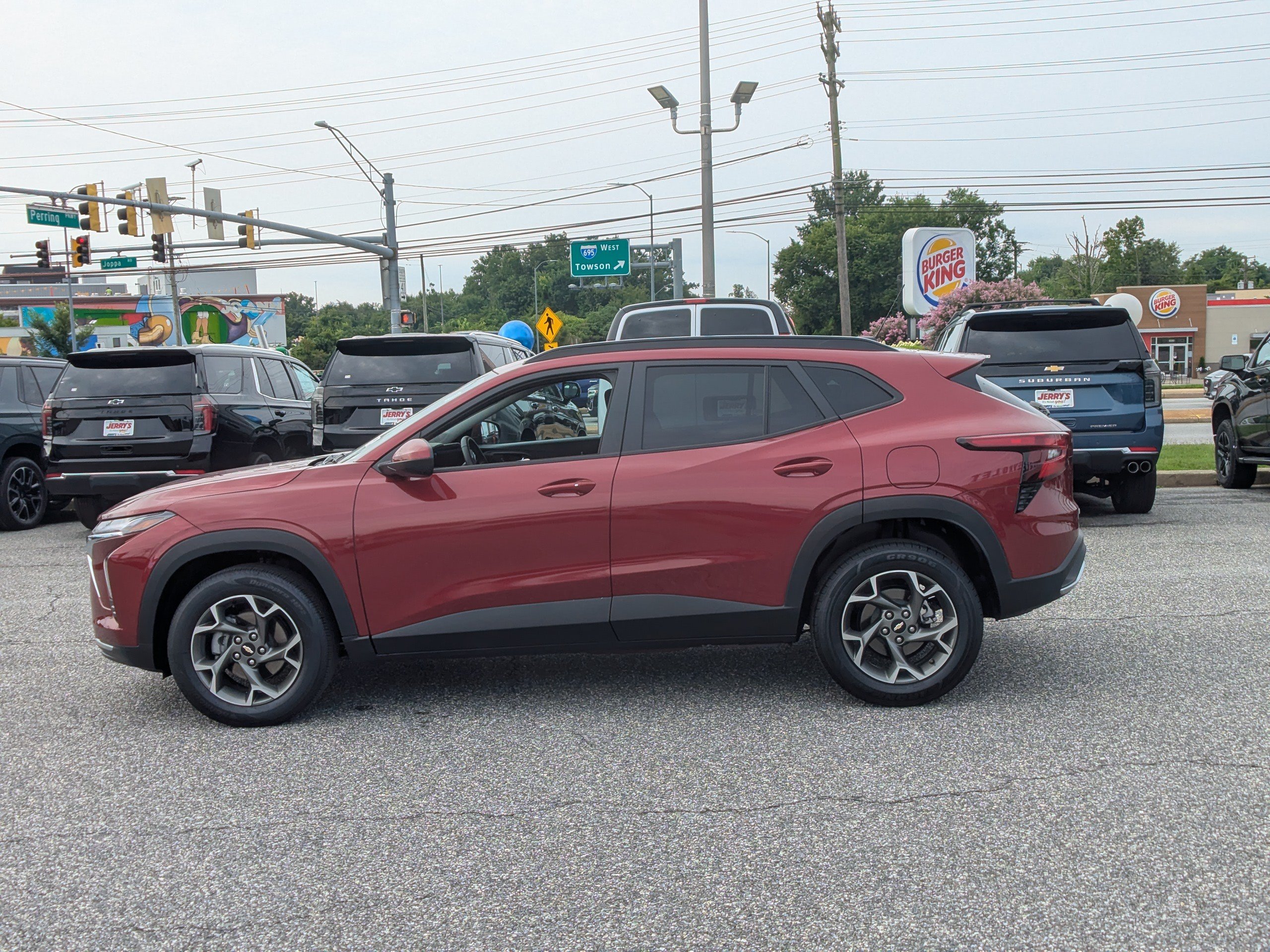 Used 2025 Chevrolet Trax LT w/ LT Convenience Package FWD image 5