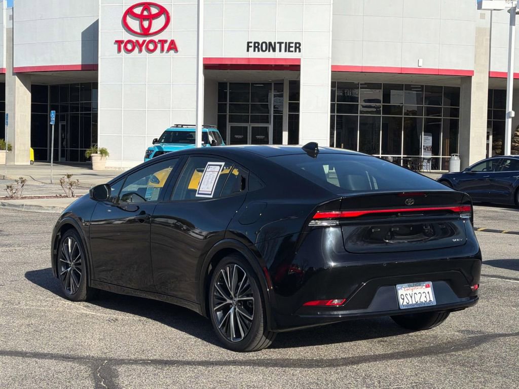 Used 2025 Toyota Prius XLE image 5