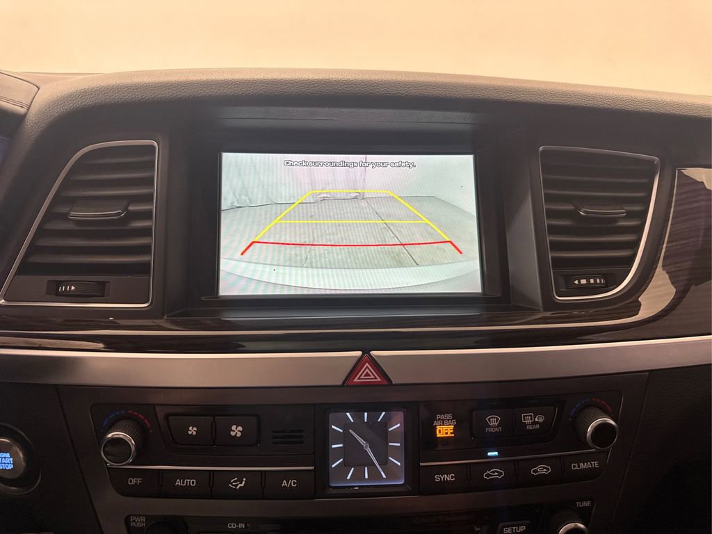 Used 2015 Hyundai Genesis 3.8 w/ Option Group 03 image 37