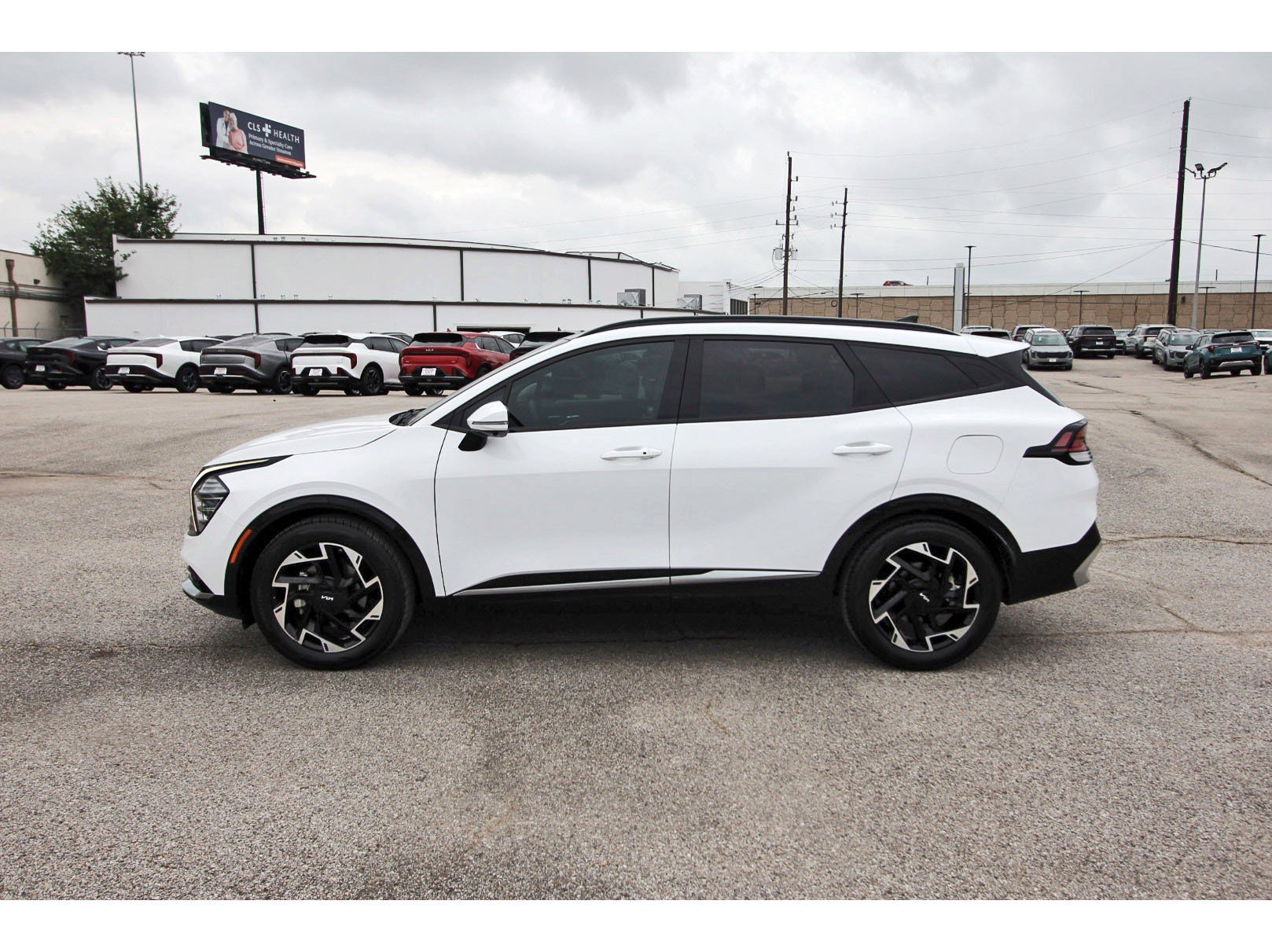 Certified 2023 Kia Sportage SX FWD image 3