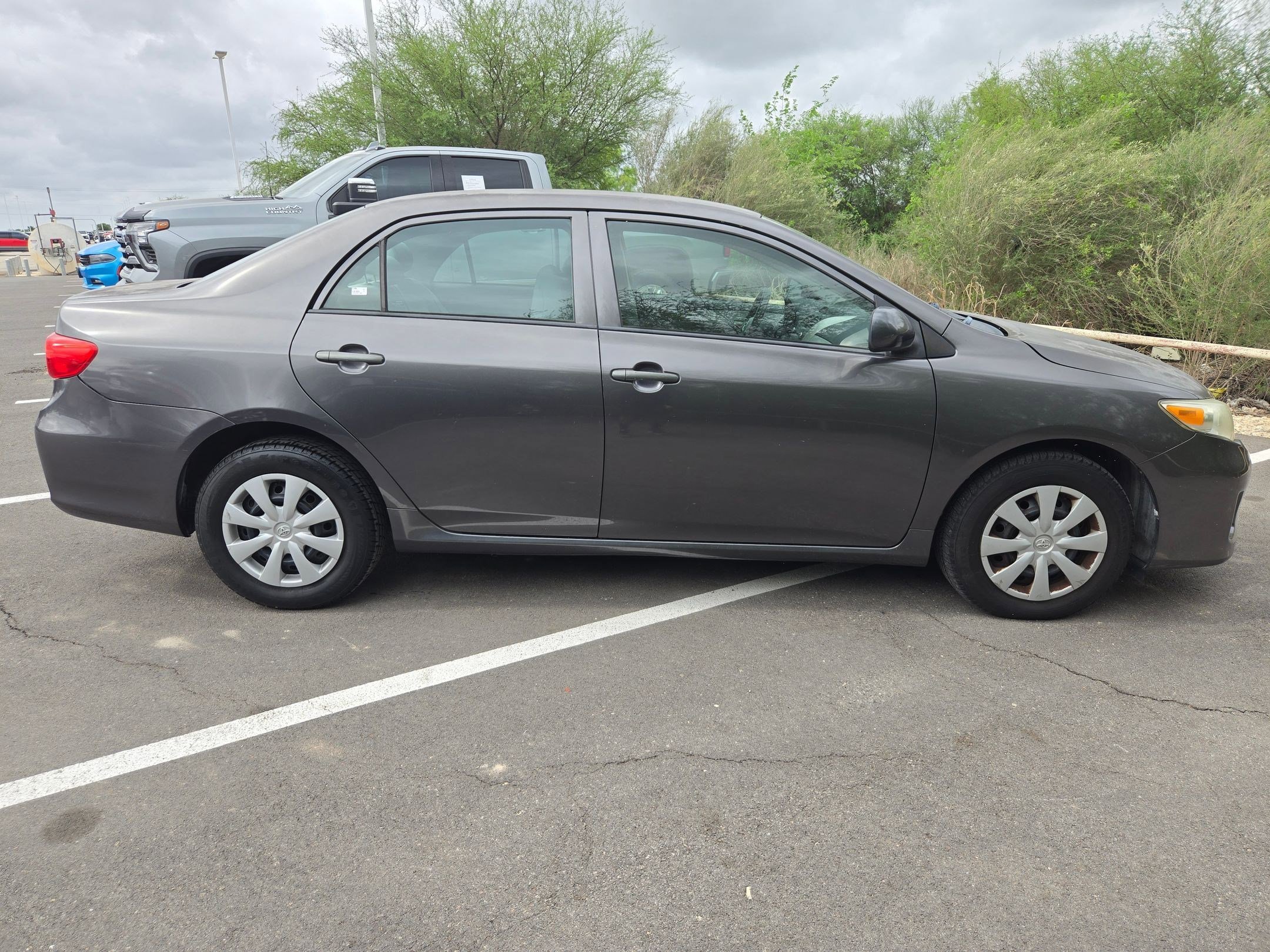 Used 2013 Toyota Corolla L image 2
