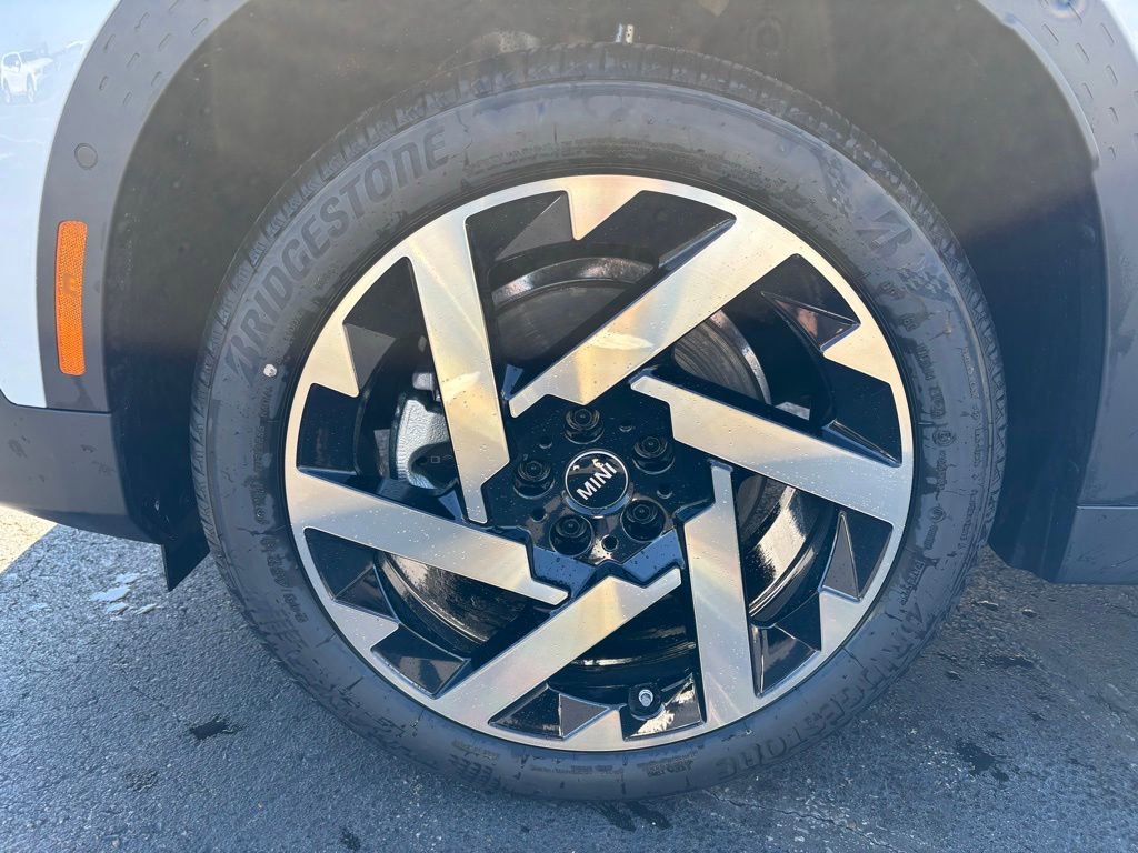 New 2025 MINI Cooper Countryman SE w/ Comfort Package Max image 10