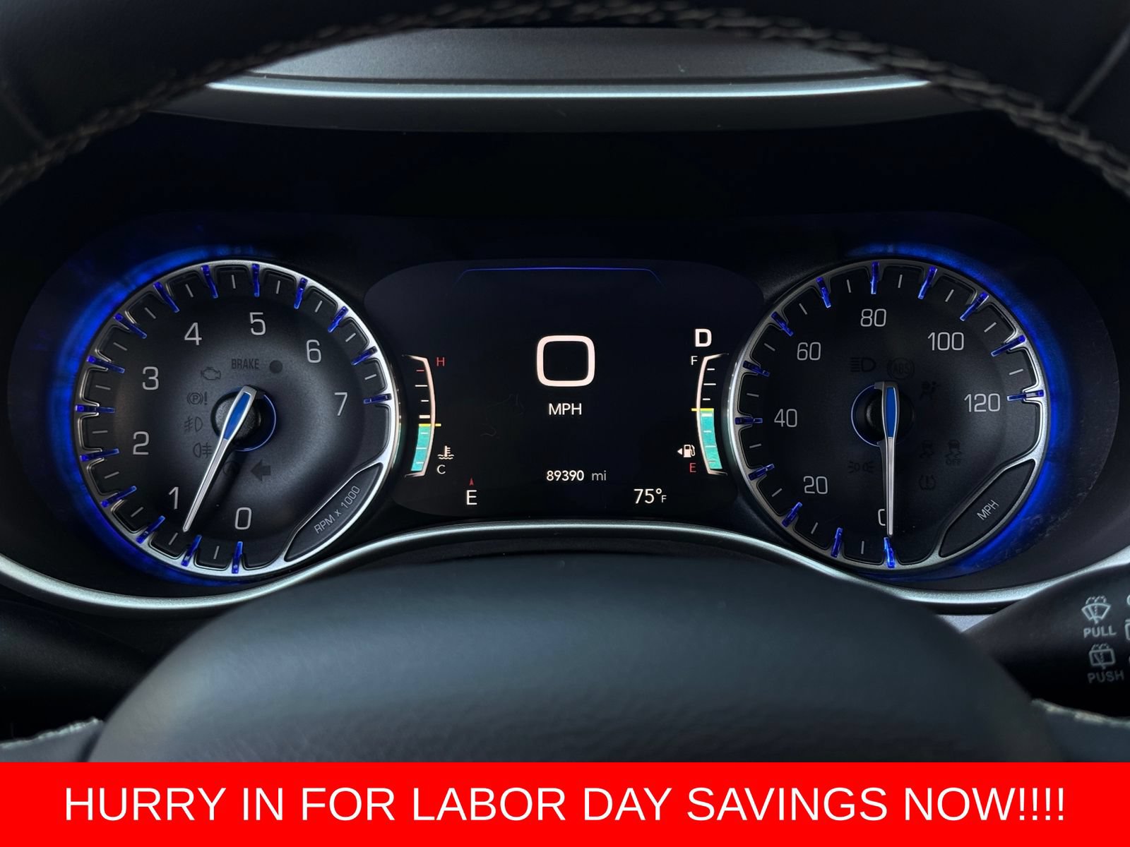 Used 2022 Chrysler Pacifica Touring-L FWD image 18