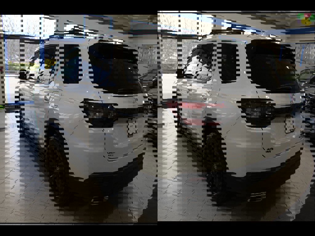 Certified 2025 Honda Pilot Black Edition image 7