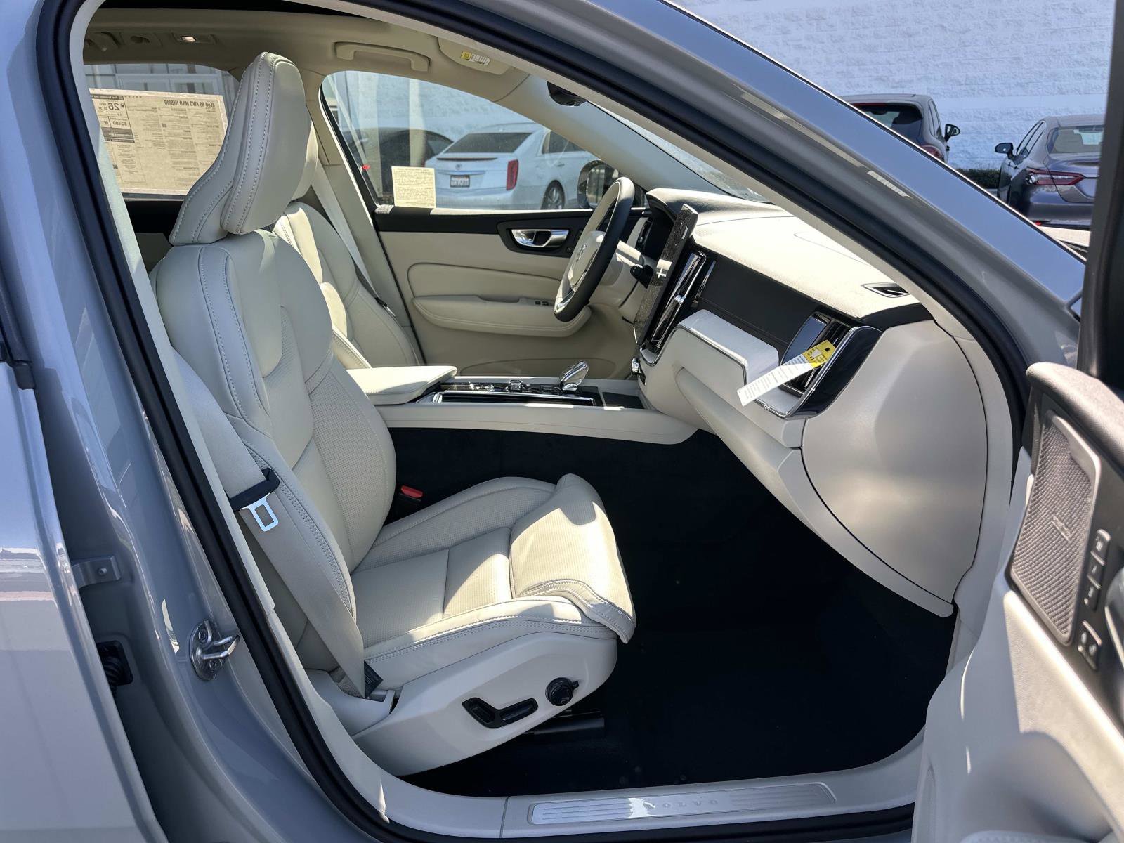 New 2026 Volvo XC60 B5 Ultra w/ Climate Package AWD/4WD image 20