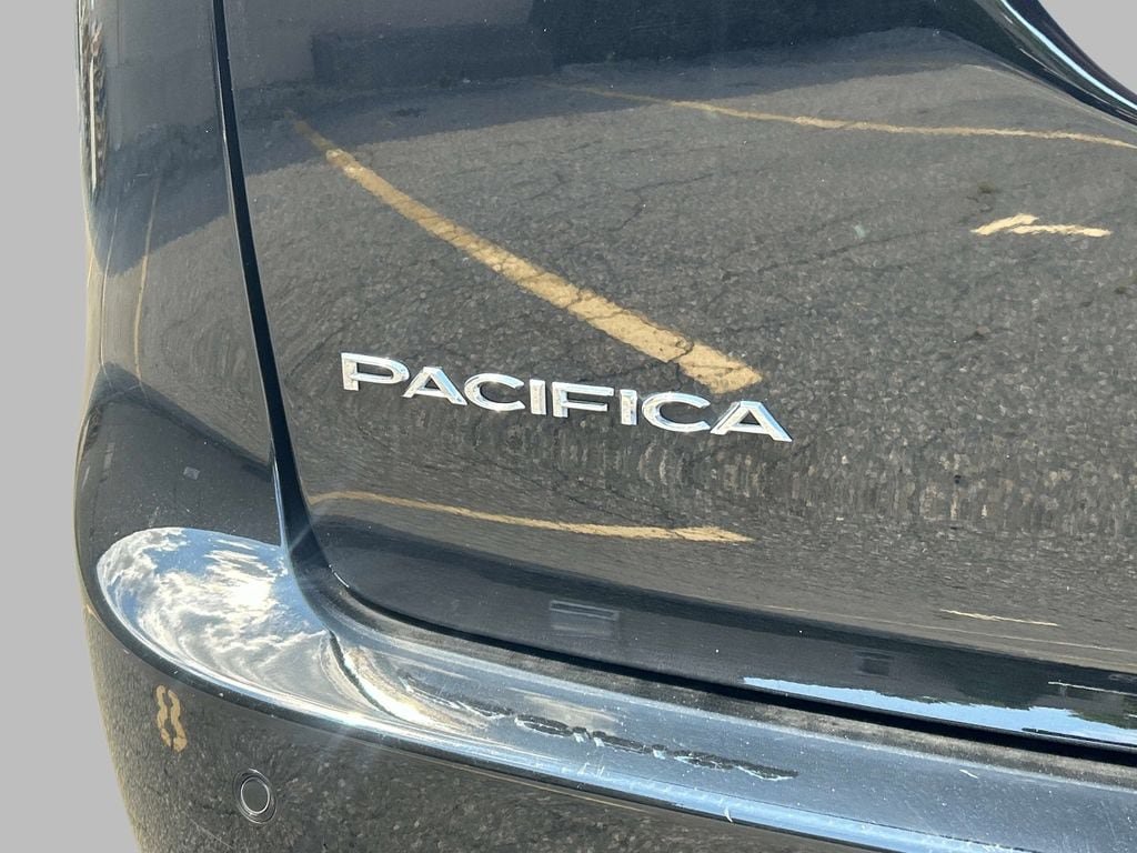 Used 2026 Chrysler Pacifica Select FWD image 14