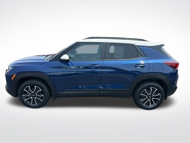 Used 2022 Chevrolet TrailBlazer ACTIV w/ Sun and Liftgate Package image 2