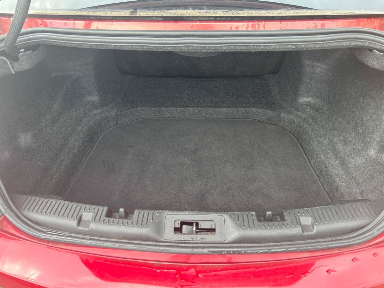 Used 2013 Lincoln MKS AWD image 22