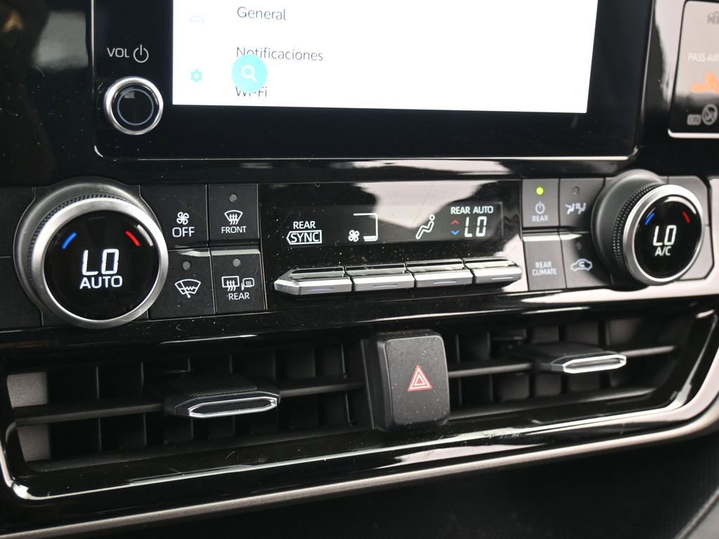 Used 2023 Toyota Highlander L image 20