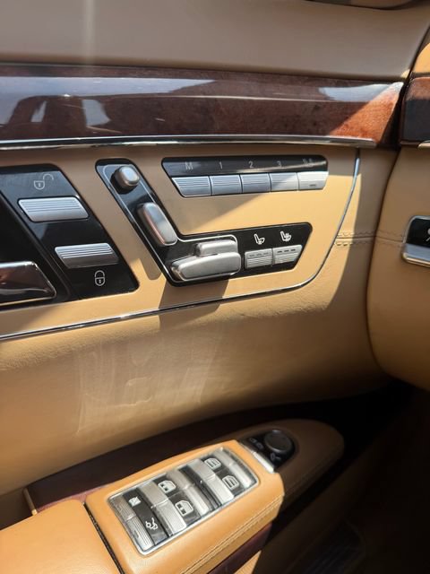 Used 2007 Mercedes-Benz S 600 image 12