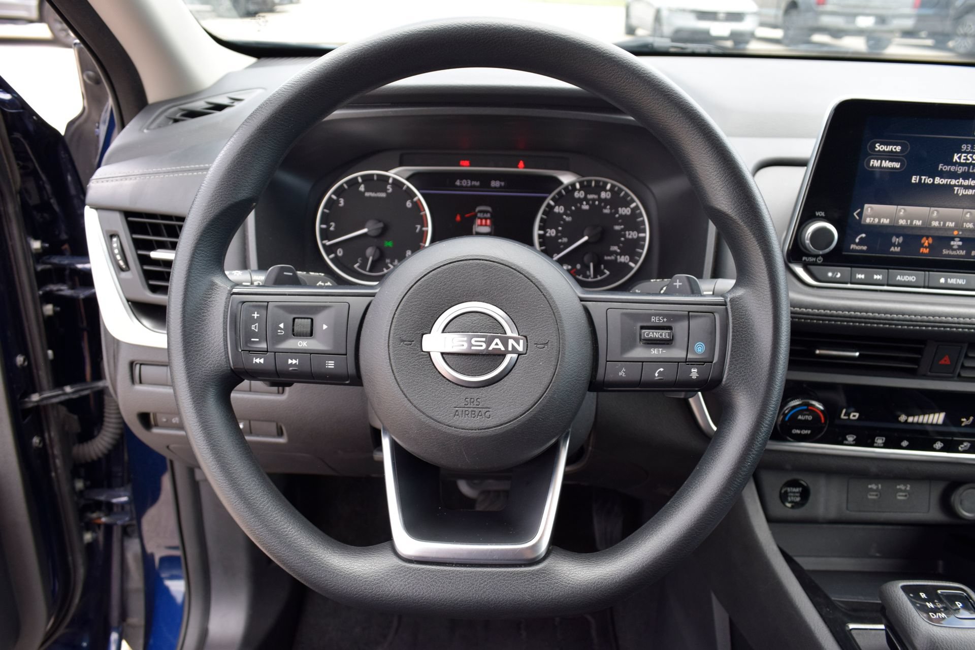 Used 2024 Nissan Rogue SV AWD/4WD image 6