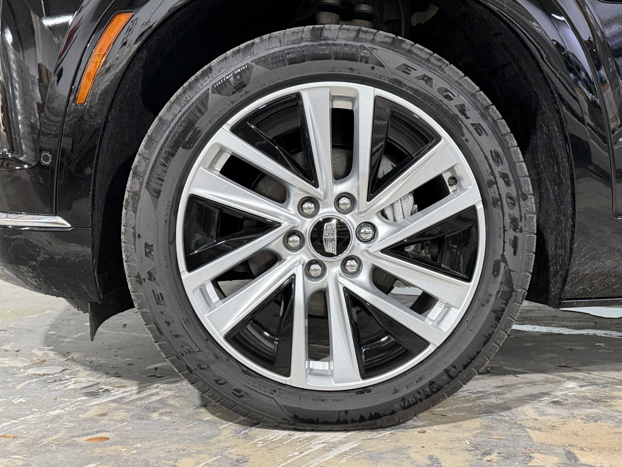 New 2026 Cadillac Vistiq Luxury AWD/4WD image 11