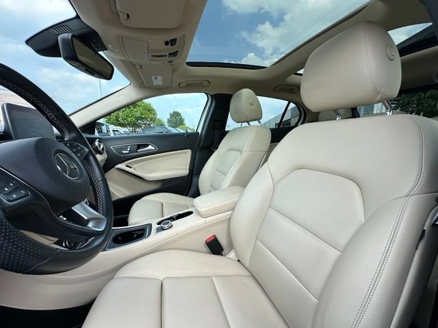 Used 2020 Mercedes-Benz GLA 250 4MATIC image 29