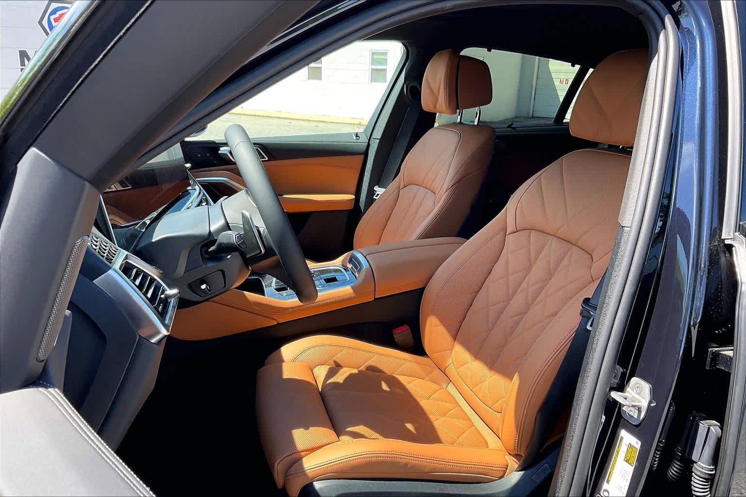 New 2026 BMW X6 xDrive40i w/ Executive Package AWD/4WD image 7