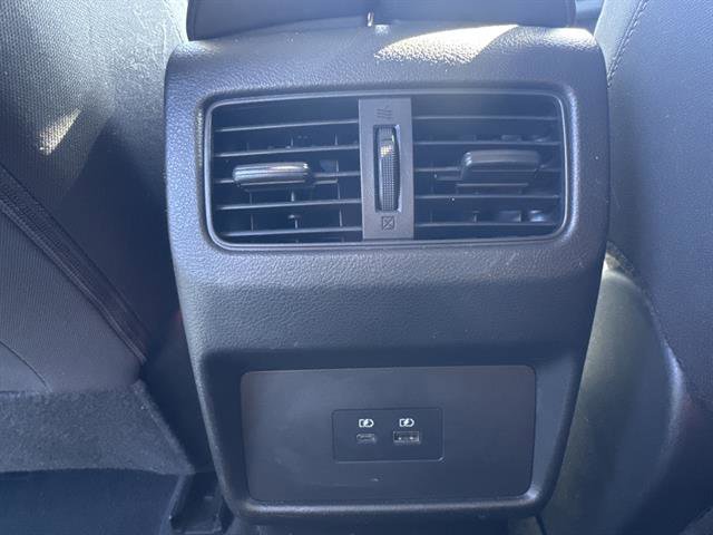 Used 2023 Nissan Rogue SV image 13