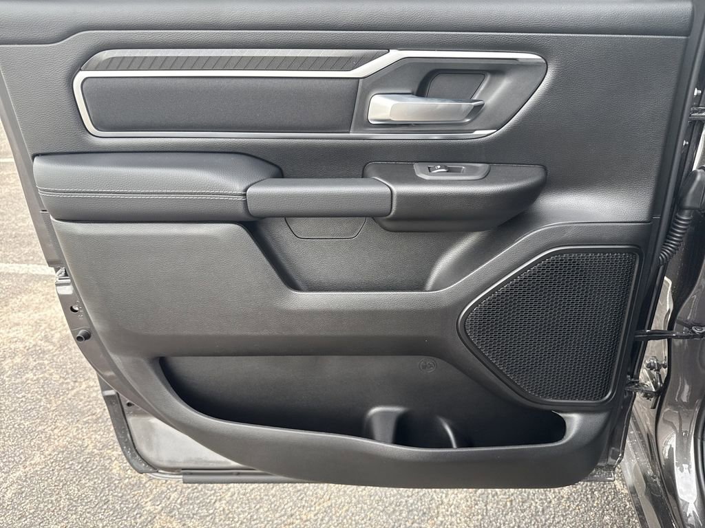 New 2026 RAM 1500 4x4 Crew Cab image 23