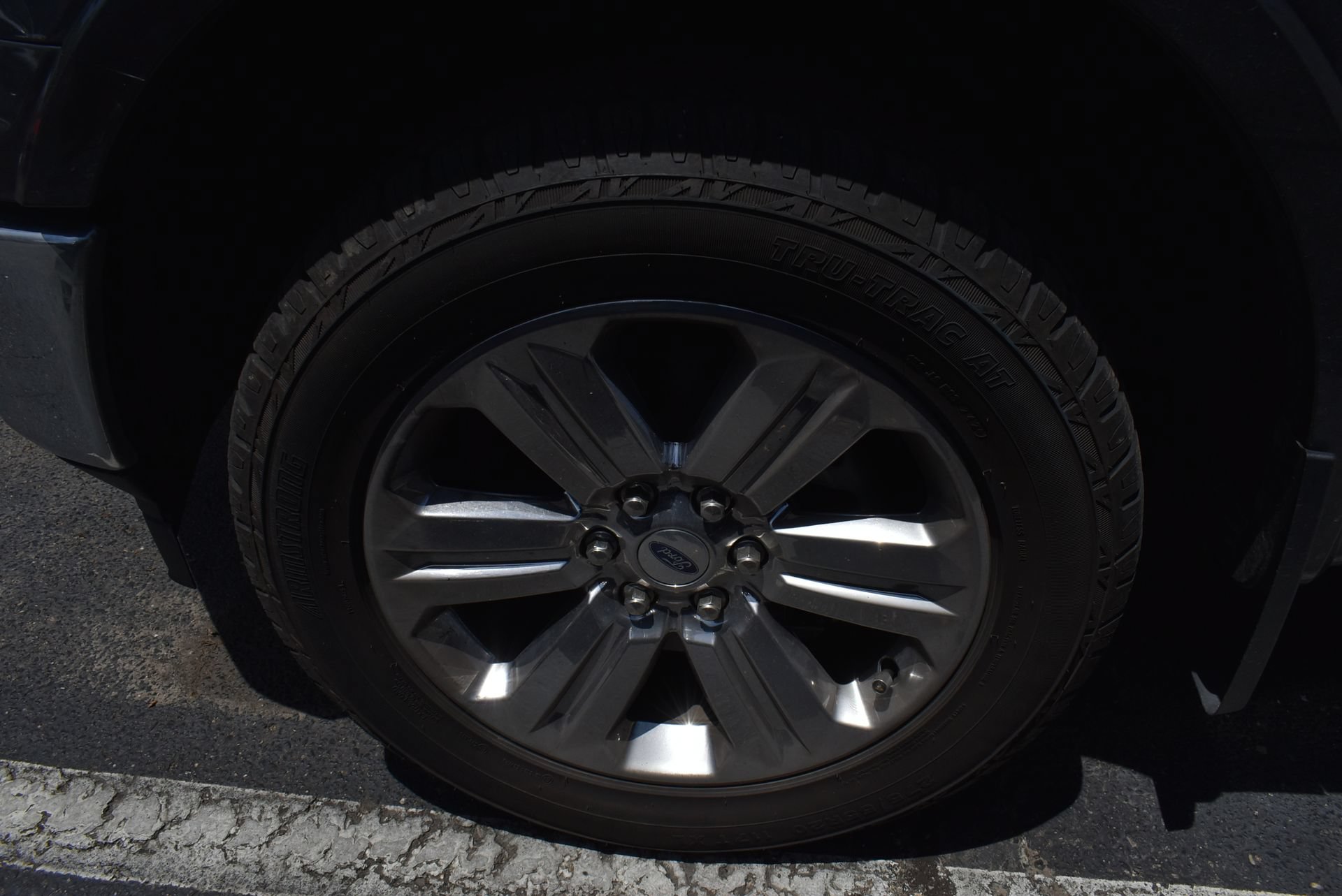 Used 2019 Ford F150 Lariat w/ Equipment Group 502A Luxury AWD/4WD image 8