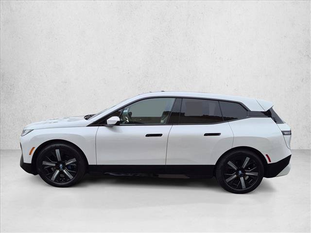 Used 2023 BMW iX xDrive50 w/ Premium Package AWD/4WD image 9