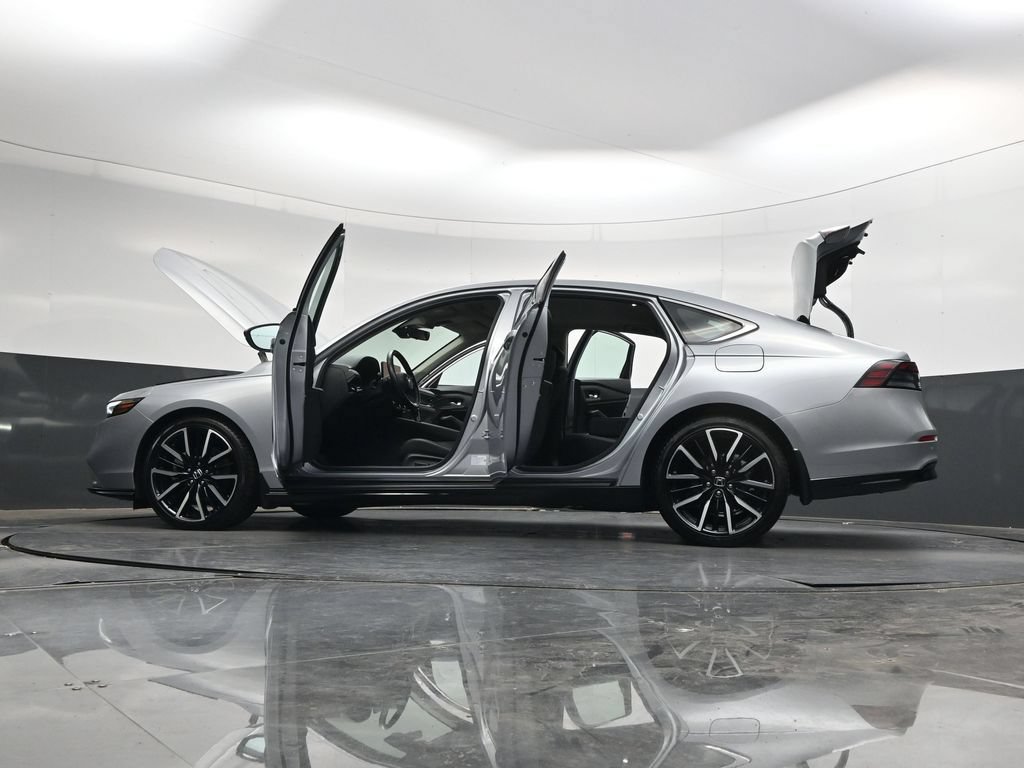 Used 2025 Honda Accord Touring image 44