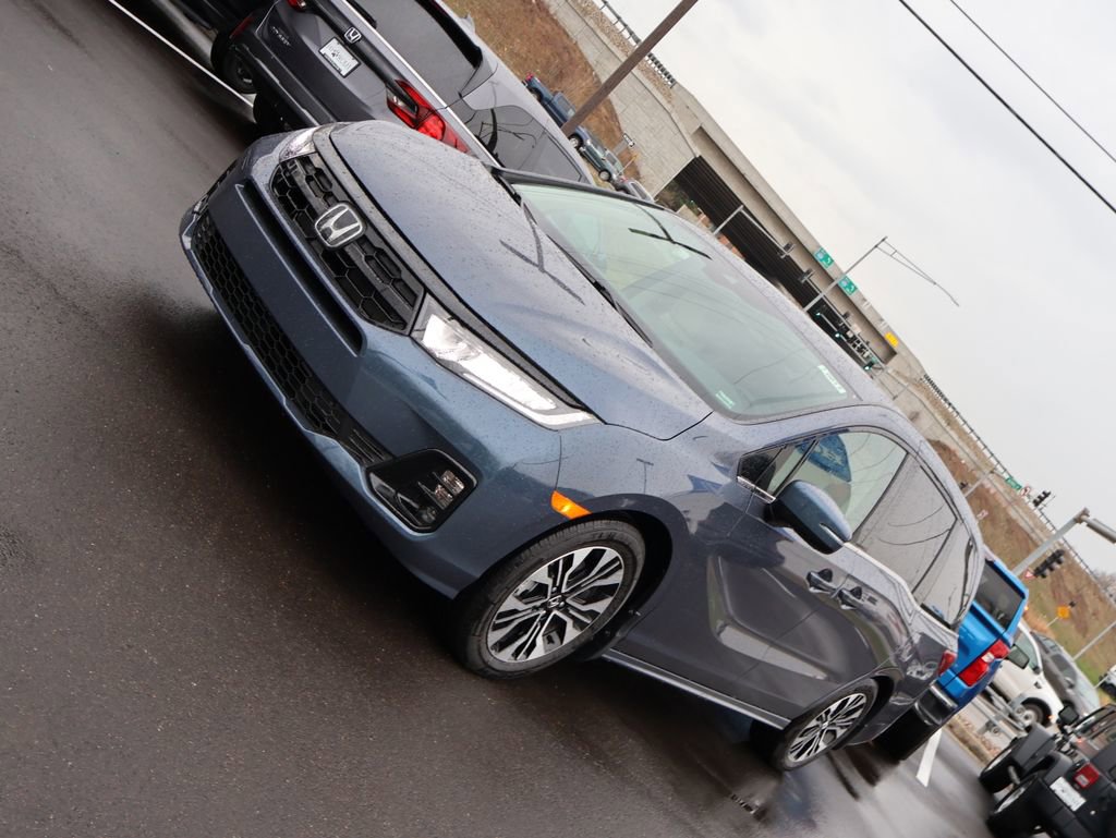 Certified 2026 Honda Odyssey Elite image 3