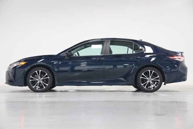 Used 2020 Toyota Camry SE FWD image 7