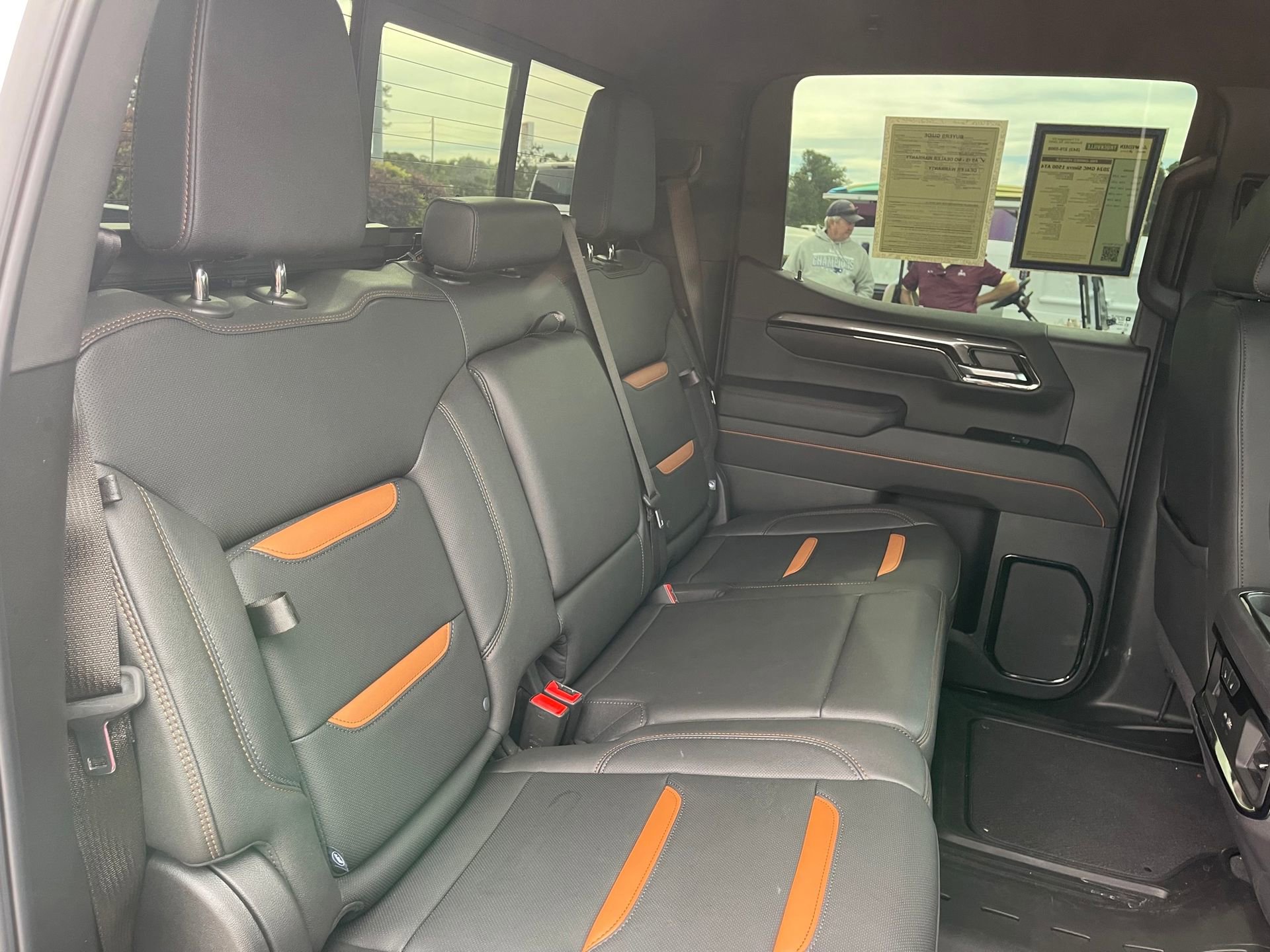 Used 2024 GMC Sierra 1500 AT4 w/ Technology Package image 24