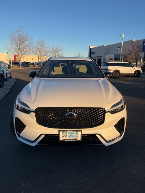 New 2026 Volvo XC60 B5 Core AWD/4WD image 8